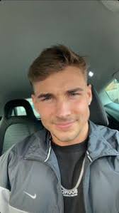 Daniel, 32